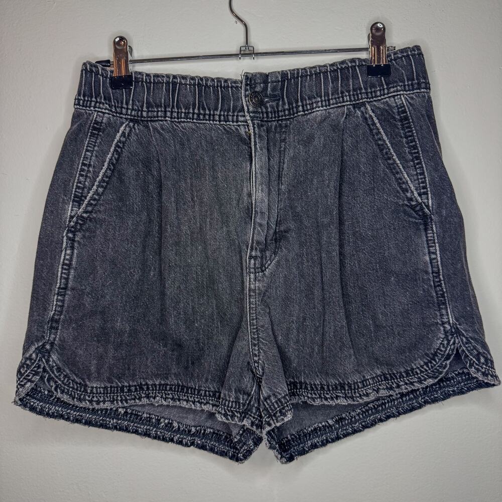 American Eagle AE High Waisted Washed Black Denim Shorts Raw Hem Size 4